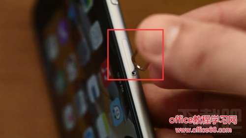 iPhone7sim卡怎么插？iPhone7插卡需要关机吗